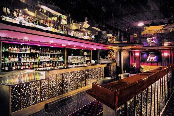 NCL Norwegian Epic Epic Theatre Bar, Credit - Rick Diaz Photography.jpeg